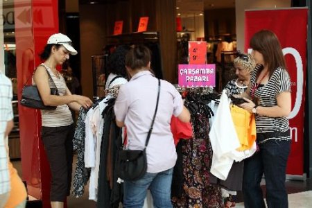 Forum Ankara'da Çarşamba Pazarı Kuruldu, Müşteri Sayısı Yüzde 50 Arttı