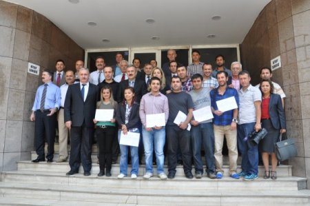 Fotoğrafçılık kursuna katılan gazetecilere sertifika verildi