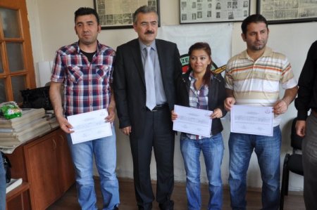 Fotoğrafçılık kursuna katılan gazetecilere sertifika verildi