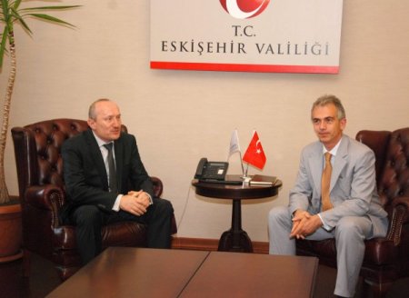 Frankfurt Belediye Başkanı'ndan Vali Koçdemir'e liderlik teklifi