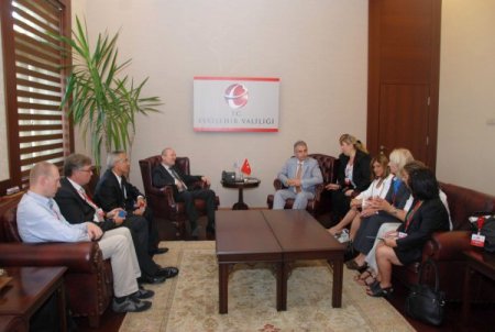 Frankfurt Belediye Başkanı'ndan Vali Koçdemir'e liderlik teklifi