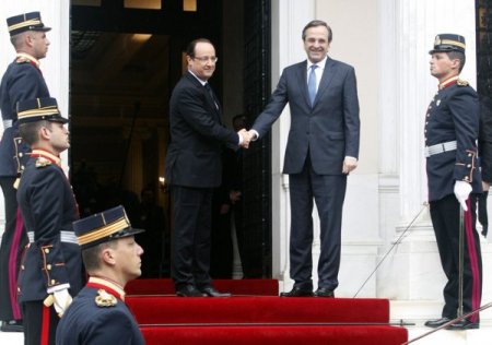 Fransa Cumhurbaşkanı Hollande Atina'da temaslarına başladı