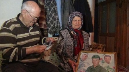 Fransa'da yangında ölen Uçar'ın annesi gözyaşlarını tutamadı