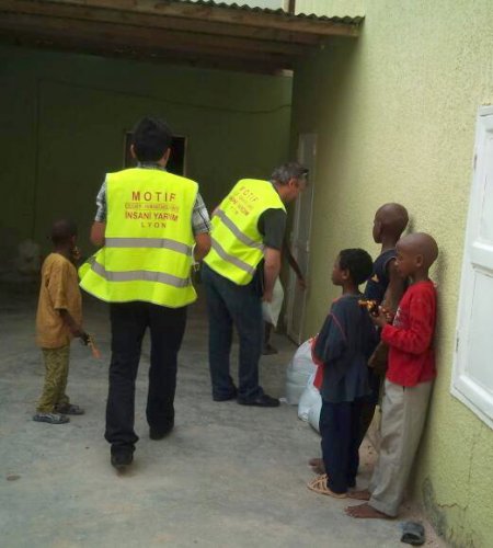 Fransa'daki Gurbetçilerden Afrika'ya Yardım Eli