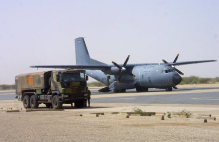 Fransız askerleri, Timbuktu havaalanında konuşlandı (Özel)