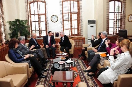 Fransız konuklar Başkan Yılmaz’ı ziyaret etti