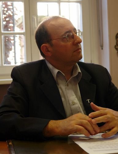 Fransız Toplumu Katolik İnancından Giderek Uzaklaşıyor