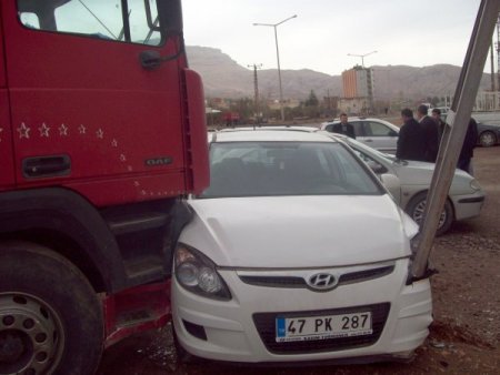 Freni Boşalan Tır 4 Aracı Ezdi