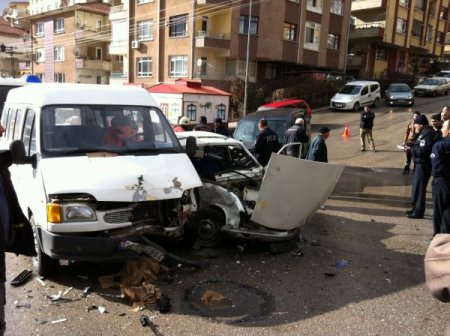 Freni patlayan otomobil zincirleme kazaya neden oldu: 1'i ağır, 5 yaralı