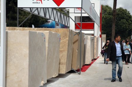 Fuar için 80 TIR mermer taşındı