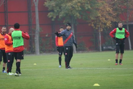 Fuat Çapa: Umarım pazar günü maçtan sonra sadece futbol konuşulur