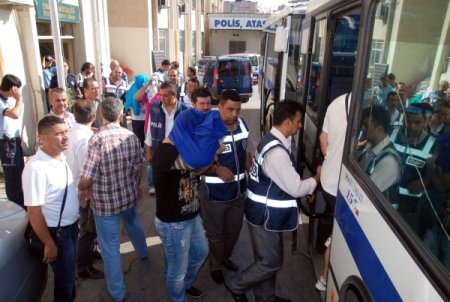 Fuhuş Çetesi Polisi, Polis Çeteyi Takip Etmiş