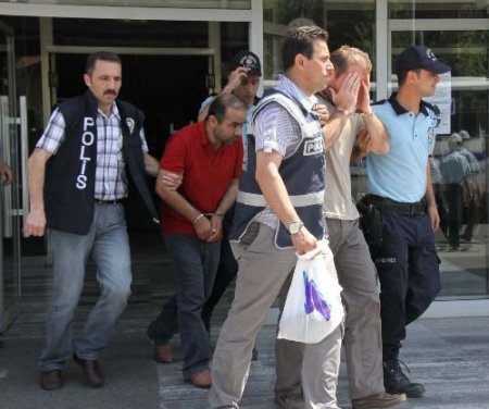 Fuhuş Operasyonunda, 4'ü Polis 35 Kişi Adliyeye Sevk Edildi