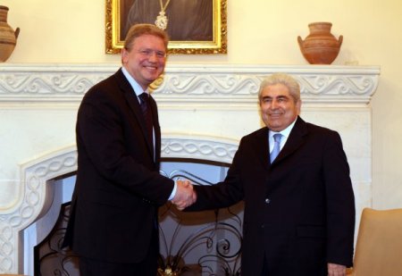 Füle, Hristofyas'la Görüştü