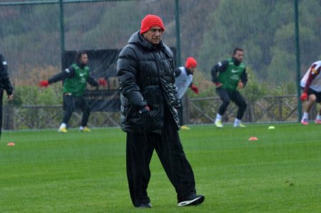 Galatasaray, Antalya'da çalışmalarını sürdürüyor