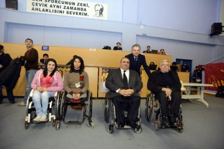 Galatasaray, ertelenen maçtan galip ayrıldı