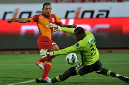 Galatasaray, MP Antalyaspor engelini rahat geçti