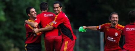 Galatasaray, Yeni Sezon Hazırlıklarını Sürdürüyor