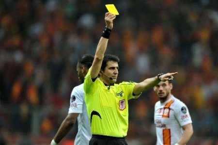 Galatasaray: 0 - Mersin İdmanyurdu: 1 (İlk yarı)