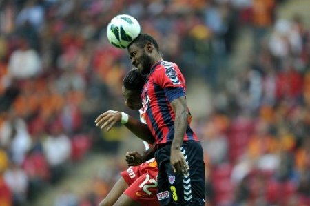 Galatasaray: 0 - Mersin İdmanyurdu: 1 (İlk yarı)