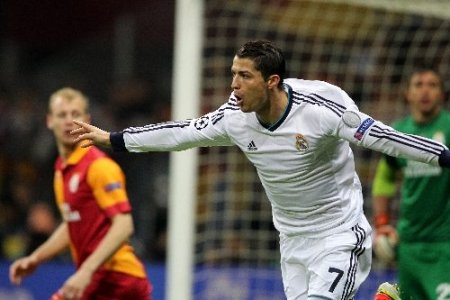 Galatasaray: 0 - Real Madrid: 1 (İlk yarı)