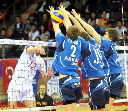 Galatasaray: 2 - Arkas Spor: 3