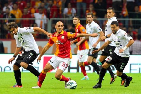 Galatasaray: 3 - Akhisar Belediye Gençlik ve Spor: 0