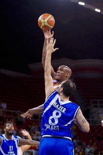 Galatasaray: 89 – Türk Telekom: 73