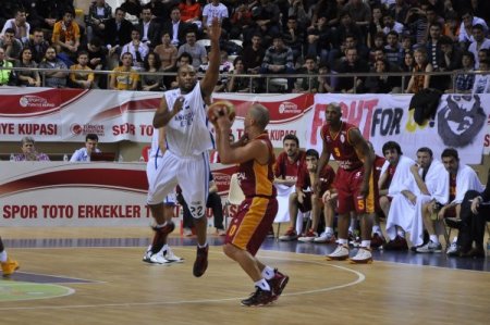 Galatasaray Medical Park: 72 - Anadolu Efes: 64
