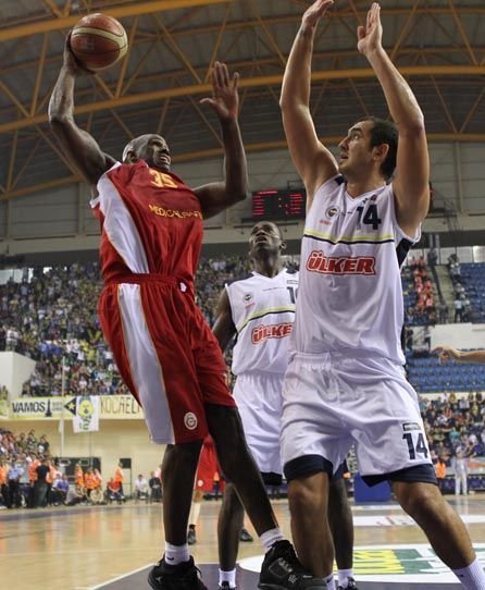 Galatasaray Medical Park: 74 - Fenerbahçe Ülker: 69