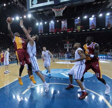 Galatasaray Medical Park: 77 - Anadolu Efes: 70