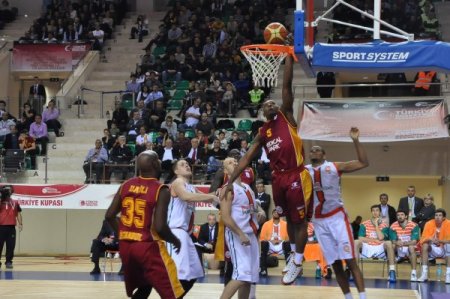 Galatasaray Medical Park: 81 - Banvit: 68