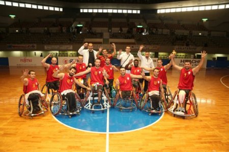 Galatasaray Tekerlekli Sandalye Basketbol Takımı hayranlarıyla buluşuyor
