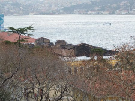 Galatasaray Üniverstesi'ndeki hasar gün ışığıyla ortaya çıktı