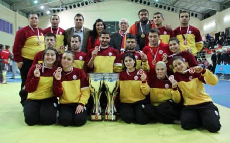 Galatasaray’a çifte şampiyonluk