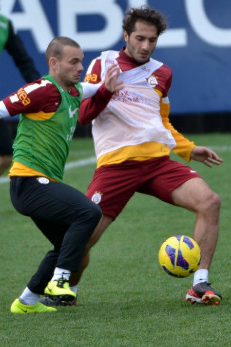 Galatasaray'da Beşiktaş maçının hazırlıkları tek antrenmanla sürdü