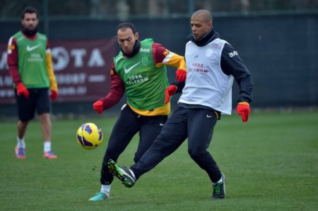 Galatasaray'da çalışmalar devam ediyor