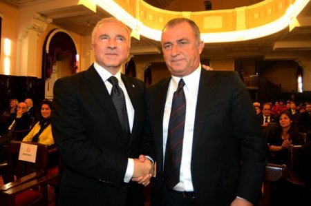 Galatasaray'da divan üyeliğine hak kazanan 165 üyemiz beratını aldı