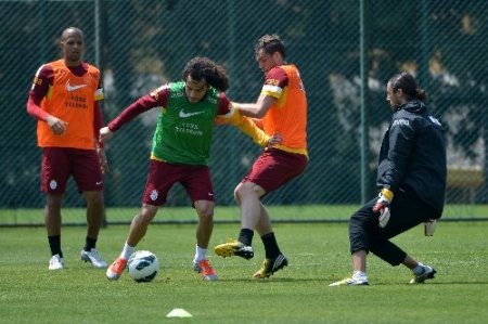 Galatasaray'da Fenerbahçe hazırlıkları sürdü