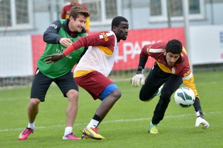 Galatasaray'da Johan Elmander de takımla çalıştı