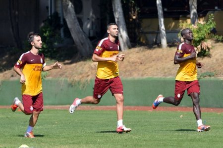 Galatasaray'da Manchester United maçı mesaisi başladı