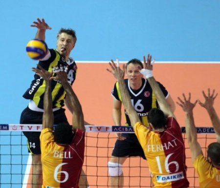 Galatasaray'ı 3-2 yenen Fenerbahçe adını yarı finale yazdırdı