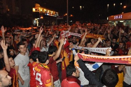 Galatasaray'ın şampiyonluğu Balıkesir'de coşkuyla kutlandı