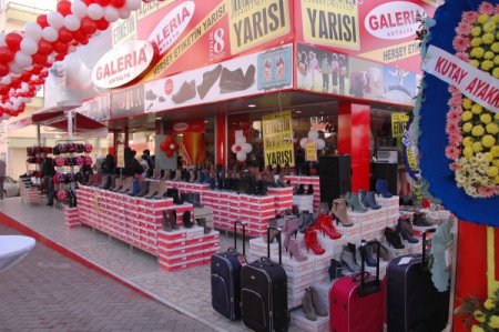 Galeria 15 inci mağazasını açtı
