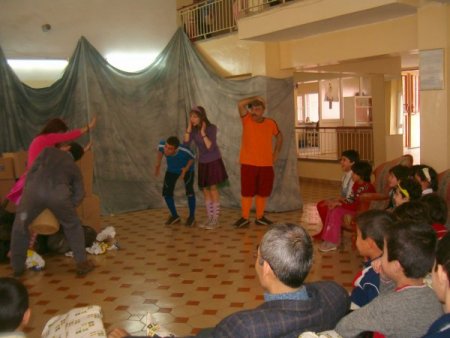 GAMEK kursiyerleri, kimsesiz çocukları yalnız bırakmadı