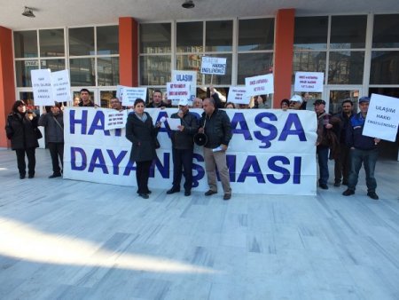 Gar önünde 'rant' eylemi