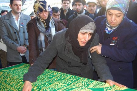 Gardiyanların Dayağı Sonucu Ölen Şahin'in Cenaze Namazında Gözyaşı Sel Oldu