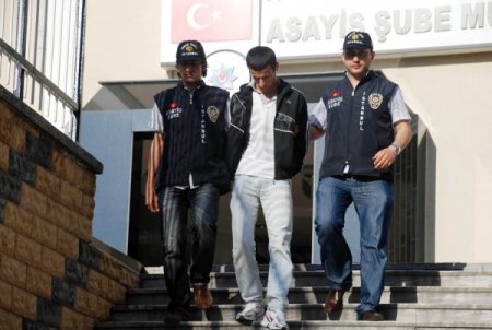 Gasp Ettiği Kadını Döverek Komalık Etti