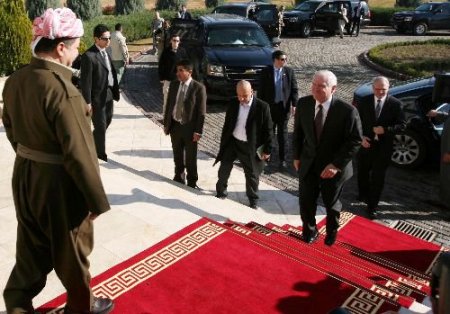 Gates, Barzani İle Irak'ın Sorunlarını Görüştü