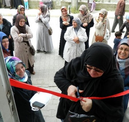 Gaye-Der, öğrencilere destek için kermes açtı